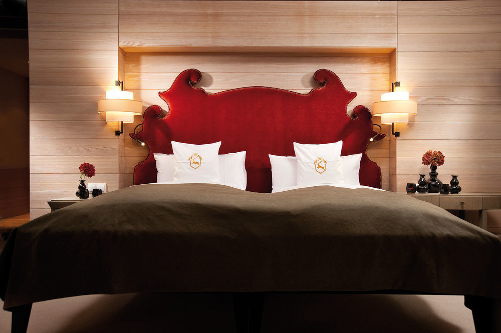 A-Rosa Ifen Hotel Kleinwalsertal Hirschegg  Dış mekan fotoğraf A bedroom at the Mandarin Oriental, Munich